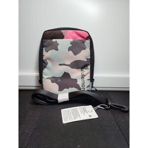 Lululemon Easy Access Crossbody Camo